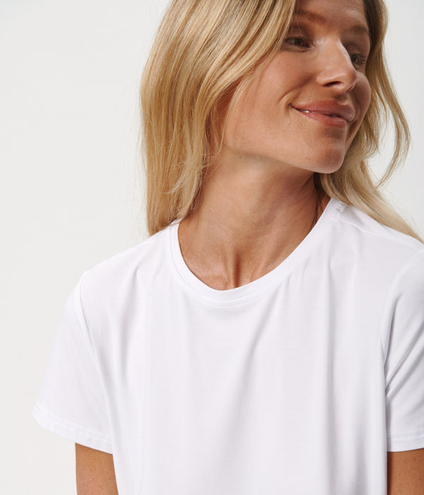 Bambus Pakke - T-shirt & Maxi Trusser & Strømper - Hvid