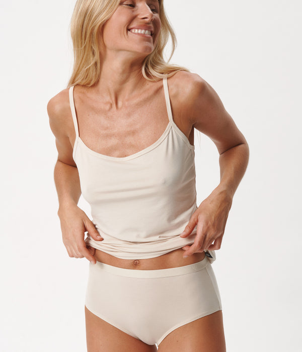 6 pak bambus maxi trusser sort/cream